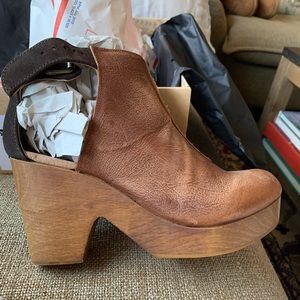 Free People Amber Orchard Clog (39.5 - RUN SMALL)